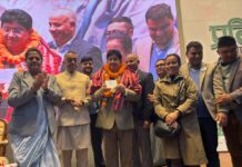 रसुवा एमालेमा पहिरो, पूर्वअध्यक्ष जनार्दन ढकालसहित सयौँ नेता कार्यकर्ता कांग्रेस प्रवेश