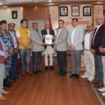 गृहमन्त्रीसमक्ष धादिङ बस दुर्घटना छानबिन कार्यदलको प्रतिवेदन पेस