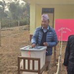 पूर्वमन्त्री दिपक खड्काले गरे मतदान