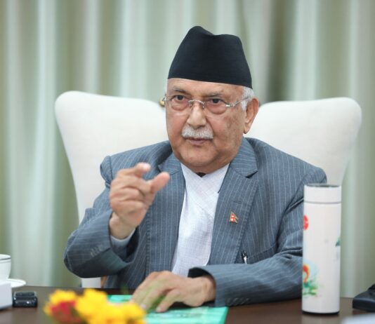 एमाले अध्यक्ष ओली पक्राउ