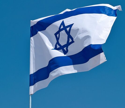 इरानी आक्रमणको जवाफ दिएको इजरायलको दावी