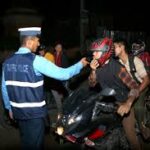 मापसे गरी सवारी चलाउने १६ जना कारबाहीमा